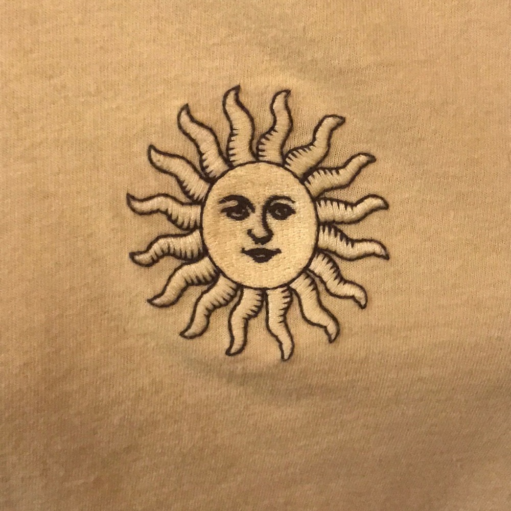 Hollister Sun T-Shirt - Picture 3 of 4